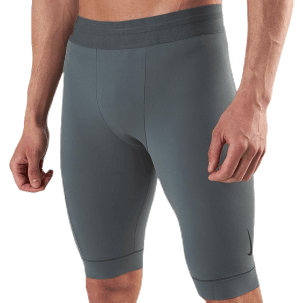 Nike - Dry Short Yoga Grey