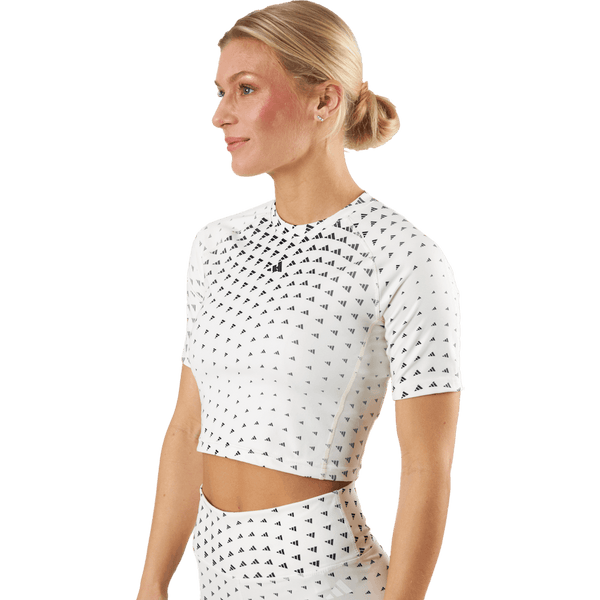 Adidas - Brand Love Performance T-Shirt Off White